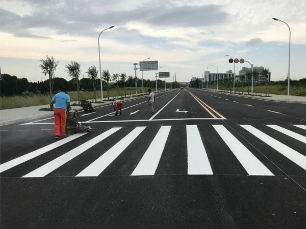 柯桥夜间道路划线施工噪音太大扰民怎么办，这事儿到底该怎么破？